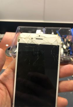 iPhone 7 , 8, 8 plus , 7 plus Screen replacement