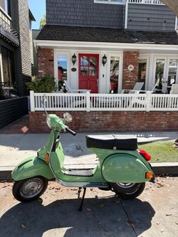 1978 Vespa with title