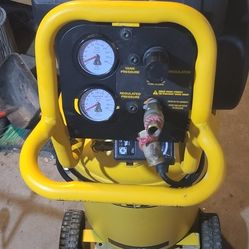 D55168 Dewalt 15 Gallons 1.8hp Air Compressor 