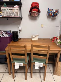 IKEA kitchen table & chairs