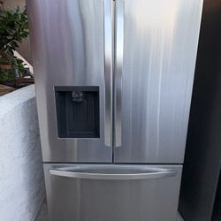 New LG Refrigerator 