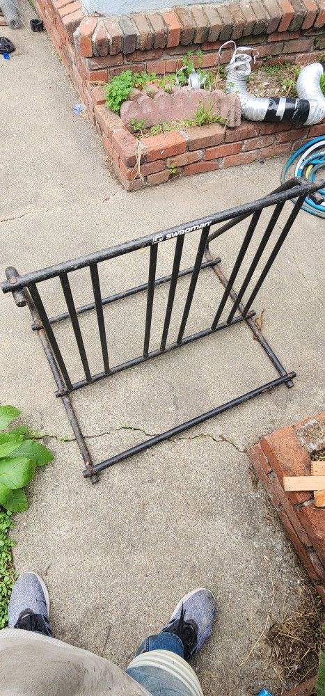 Swagman Park City 6-Bike Rack Stand