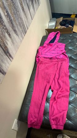 Champion outfit