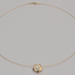 14k Yellow Gold Wire Necklace 17 Inch Flower Pendant with Pearl