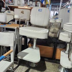 95064 Pompanette Helm Chair With Pedestal And Foot Rest 