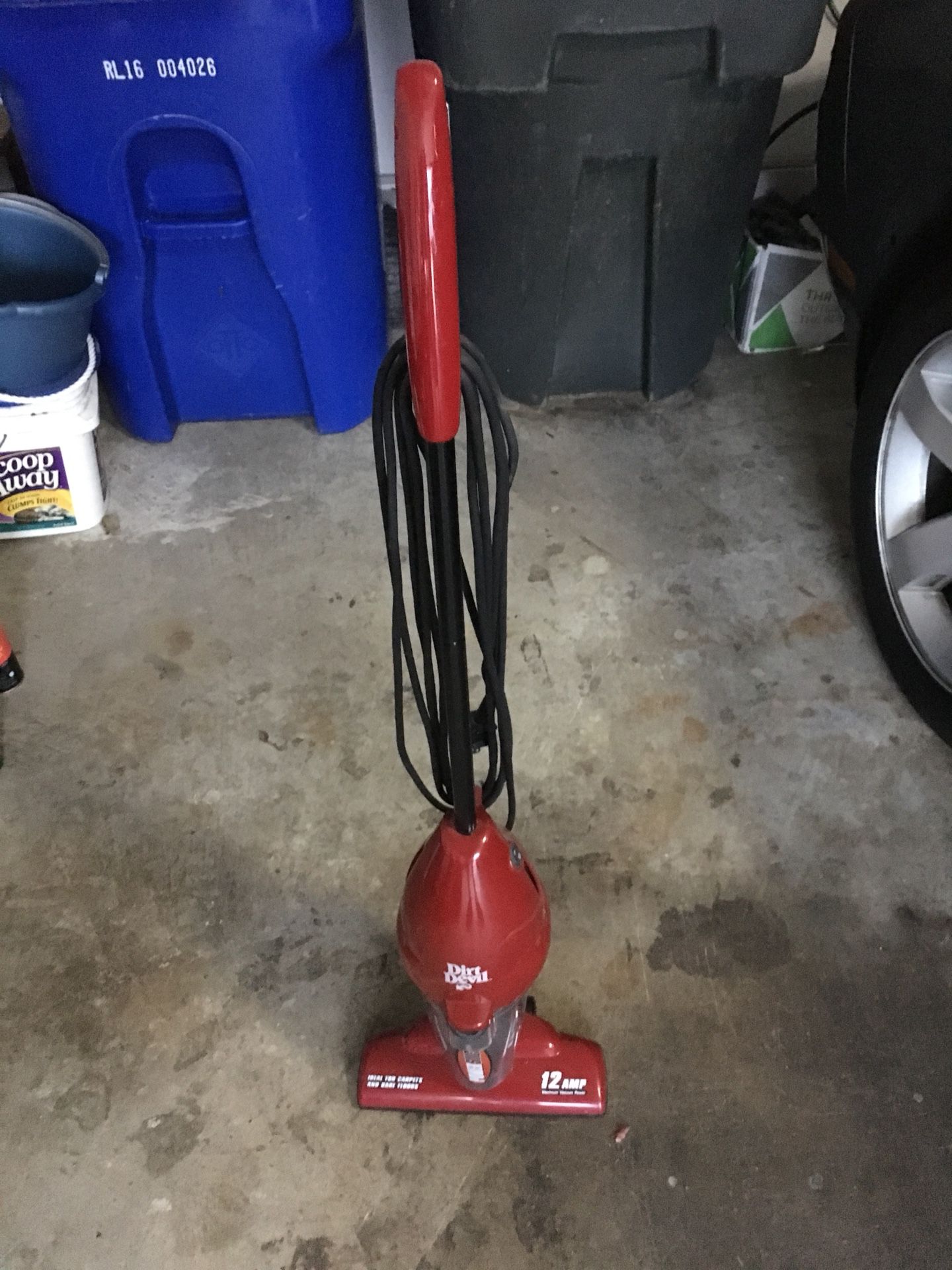 Dirt devil vacuum cleaner