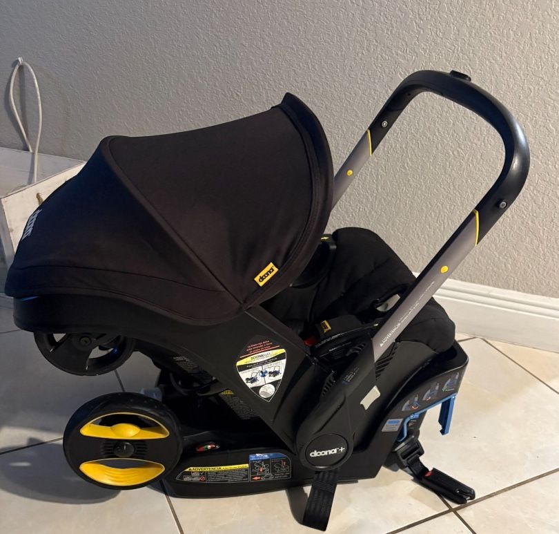 Doona Stroller With Base 