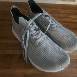 Flux Adapt Running Shoes - Size 12.5 Men's/ 14 Womens