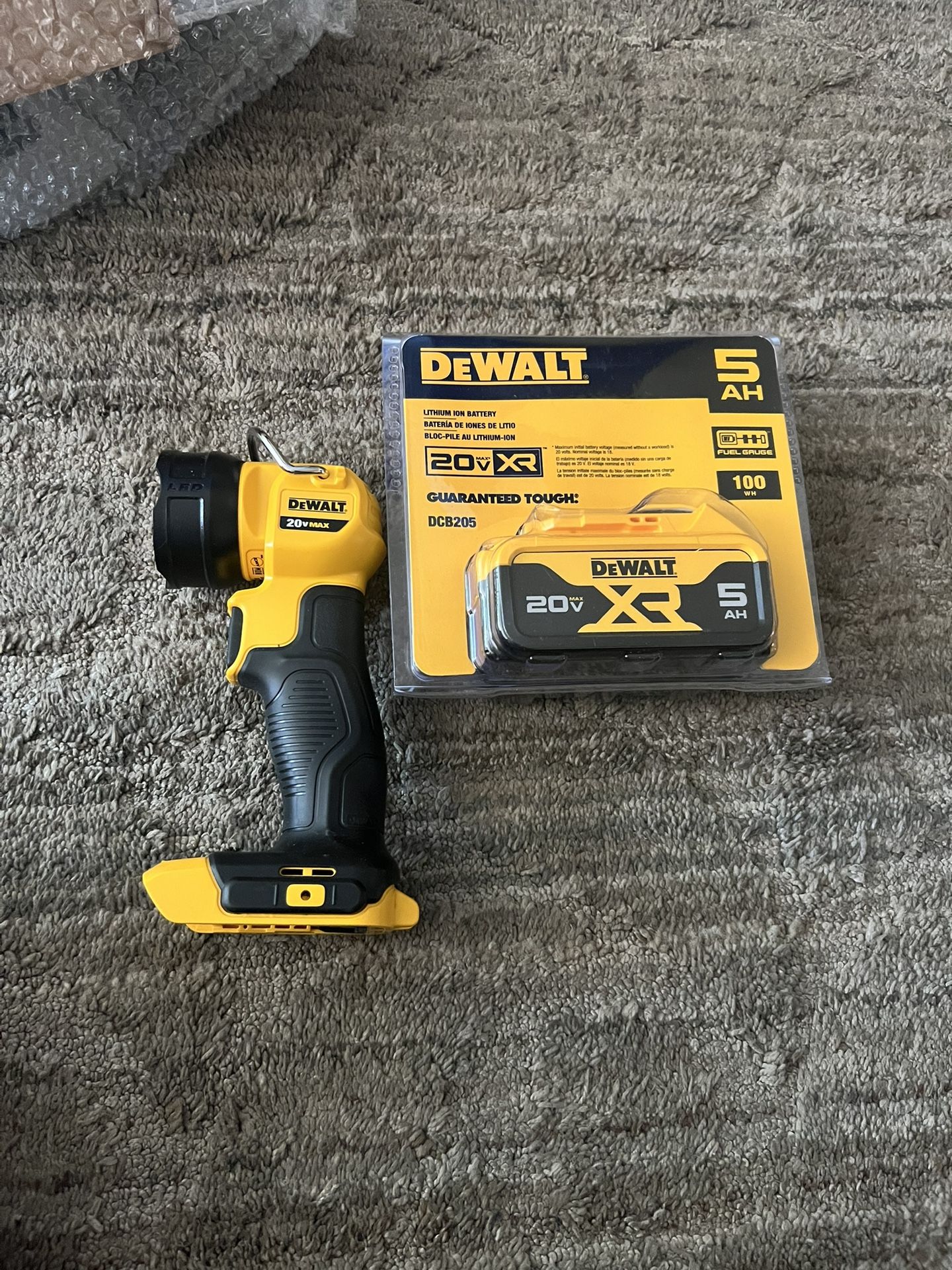 Flashlight Dewalt With Battery 5.0 