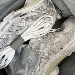 White Balenciaga runners size 9