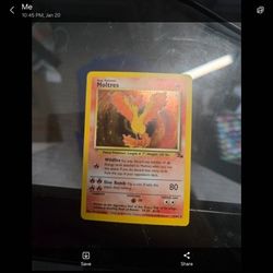 Moltres Fossil Holo Pokémon Card (English, 1999)