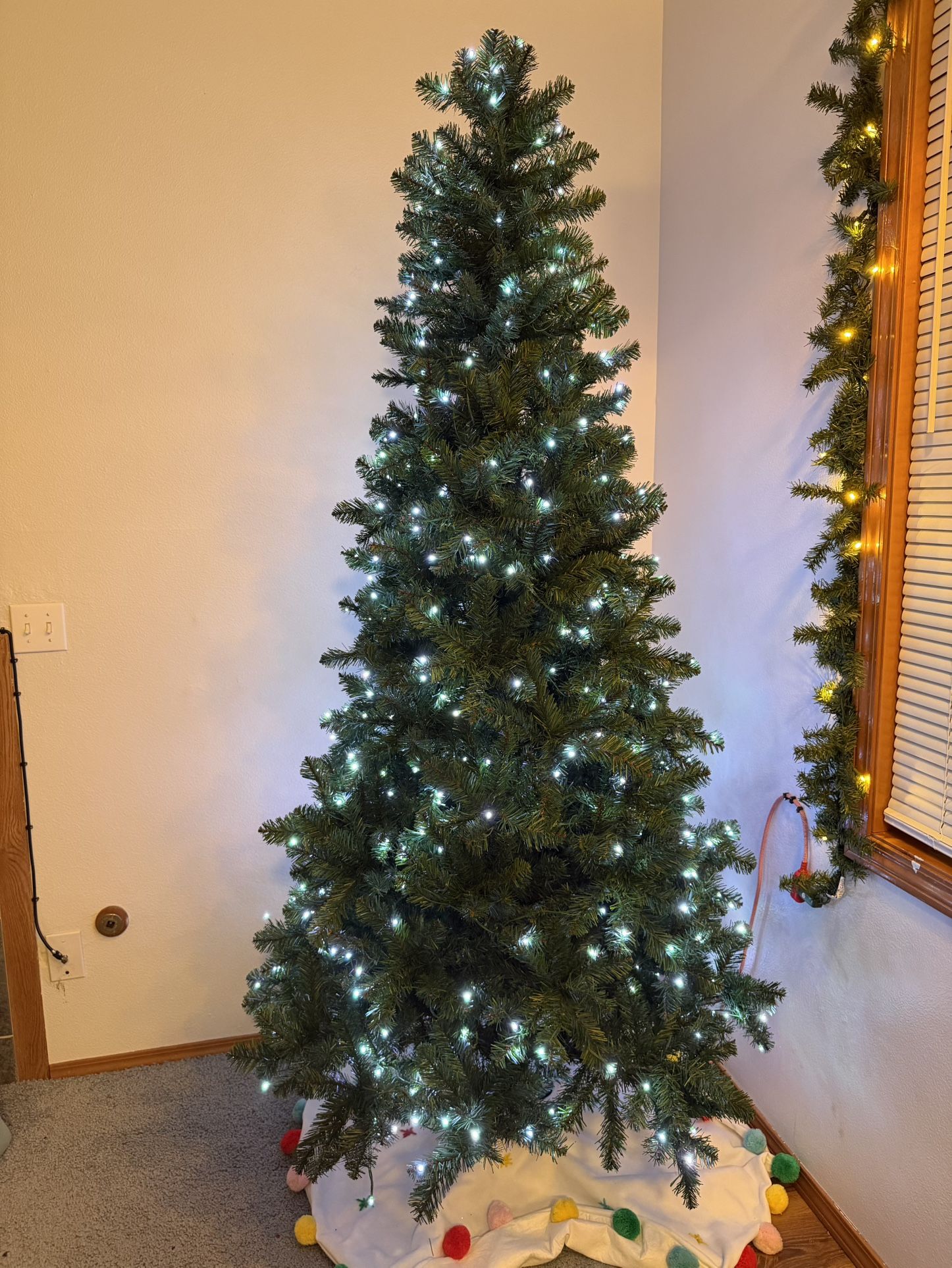 7’5 Pre-Lit Multicolored Christmas Tree 