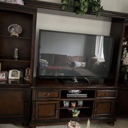 ENTERTAINMENT FURNITURE