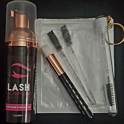 LASH SHAMPOO 