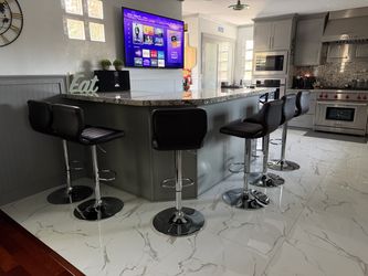 Swivel Bar stool set of 6 $200 or Best offer