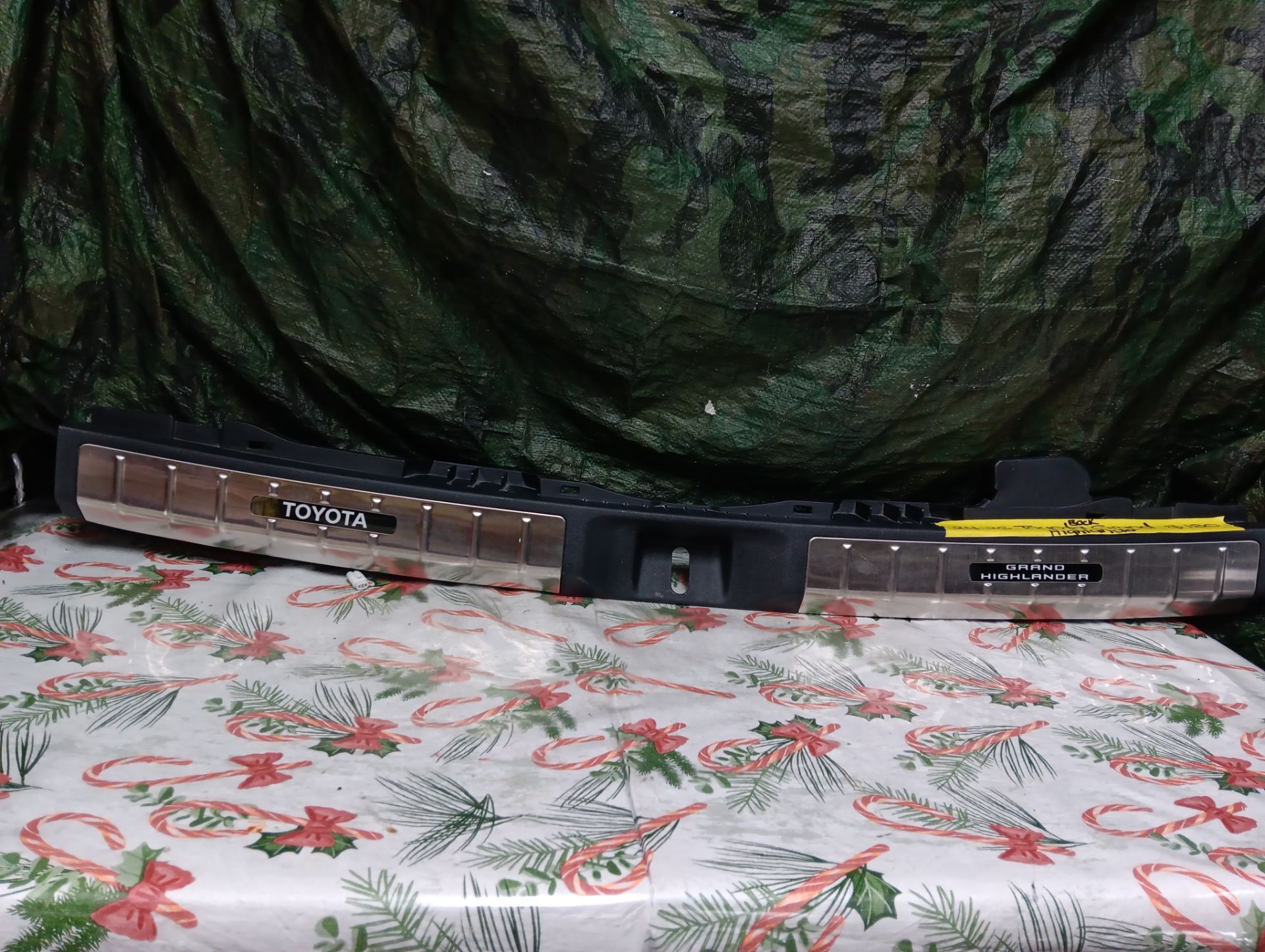 2024-26 Toyota Grand Highlander Back Lower Trim Scaff Iliminated