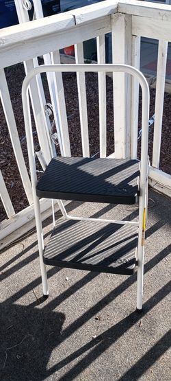 USED Cosco 2 Step Kitchen Ladder 