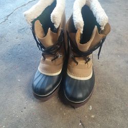 Men's Sorel boots  Brand new 