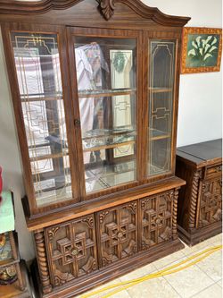 China cabinet with side table