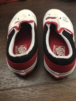 kids hello kitty vans size 11 1/2