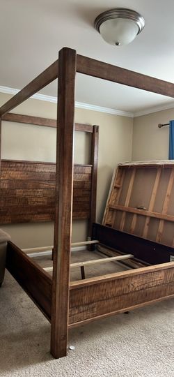 Solid Wood Poster Bed