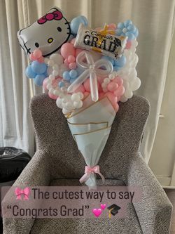 Hello Kitty inspired Graduation Balloon Bouquet 🎀🎓
