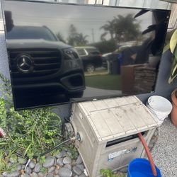 Televisión Plasma De $50” 90%.  Nueva.  Roku. X $145.  O Mejor. Oferta 