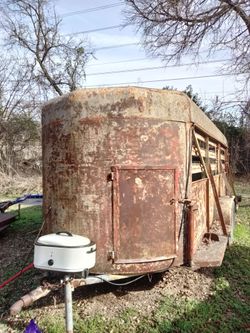 Heavy duty stock trailer