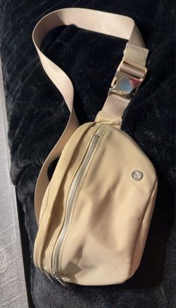 Lululemon belt bag