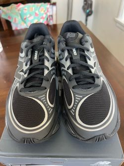 Men’s Size 8 New Balance ABZORB 2000