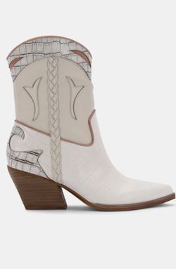 Dolce Vita Loral Booties In Ivory Leather Size 10