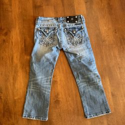 Woman’s Miss Me Capri Pants Shipping Available 