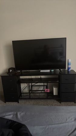 Selling tv stand