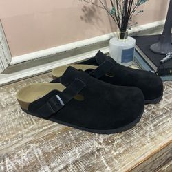Black Berkinstock Clogs (Size 9)