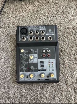 Behringer Xenyx 502 Mixer