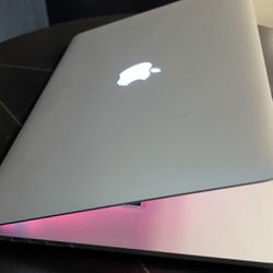 Apple MacBook Pro 15” Retina 16GB/256GB SSD 