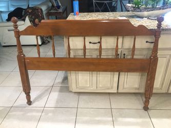 Ethan Allan solid Maple wood head and footboard double size bed.