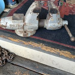 Wilton Bullet Anvil Bench Vise