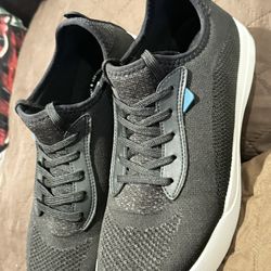 Used once vessi man shoes