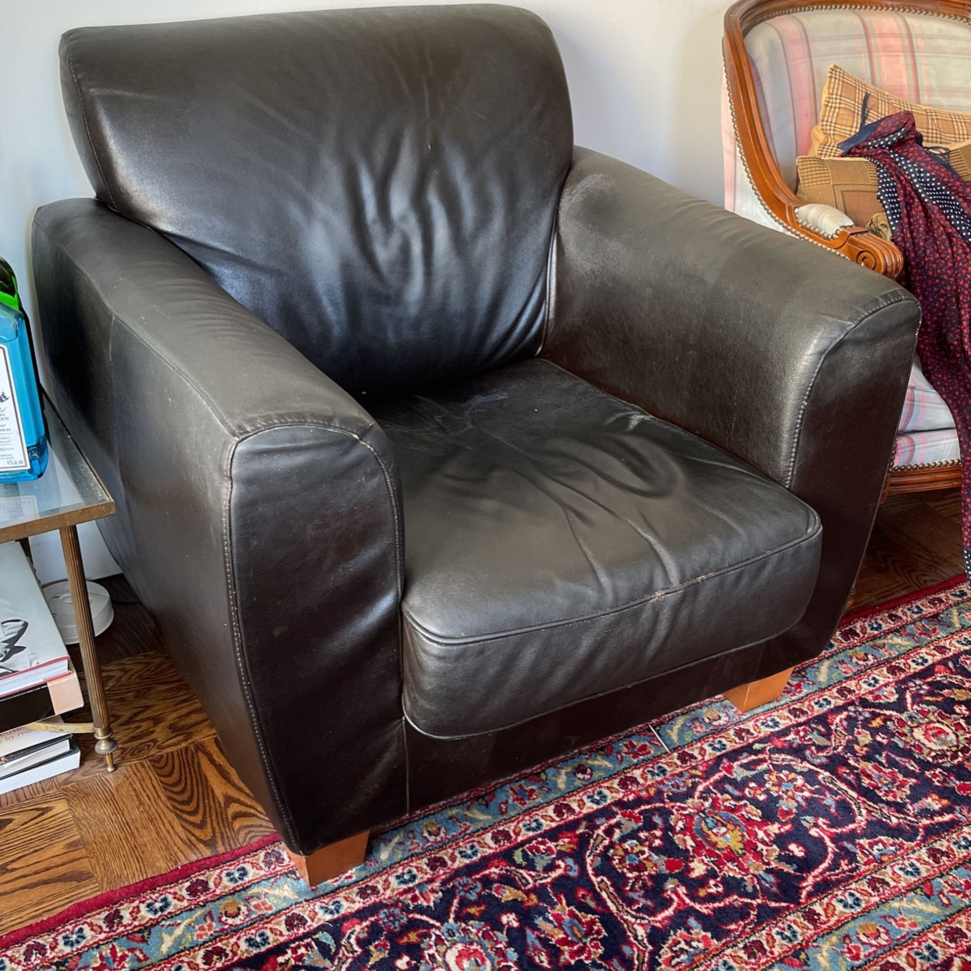 Armchair For Living Room. Free. 