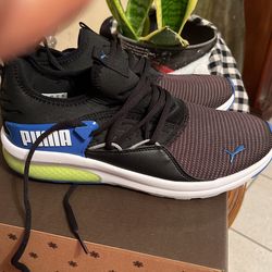 Tennis Shoes