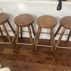 4 Bar Stools