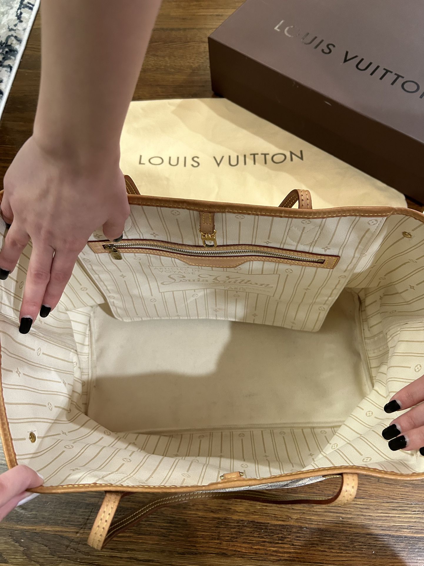 Louis Vuitton Never full GM Handbag for Sale in Glendale, CA