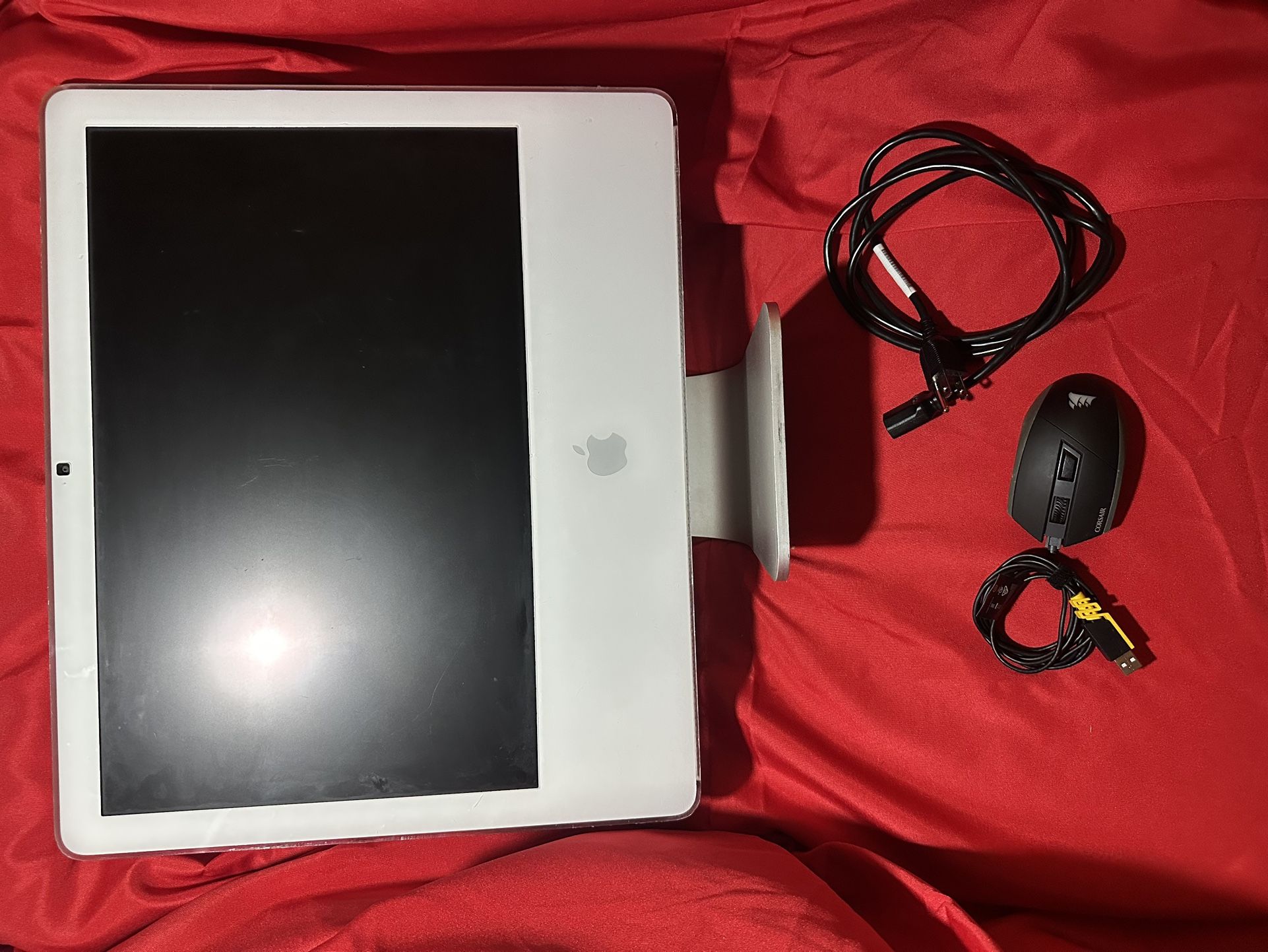 Apple iMac G5 (running bootcamp)