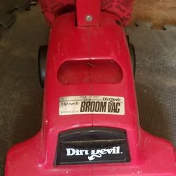 Dirt Devil Royal Broom Vac