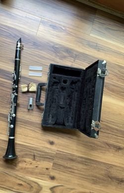 Clarinet ( Vito reso-tone 3)