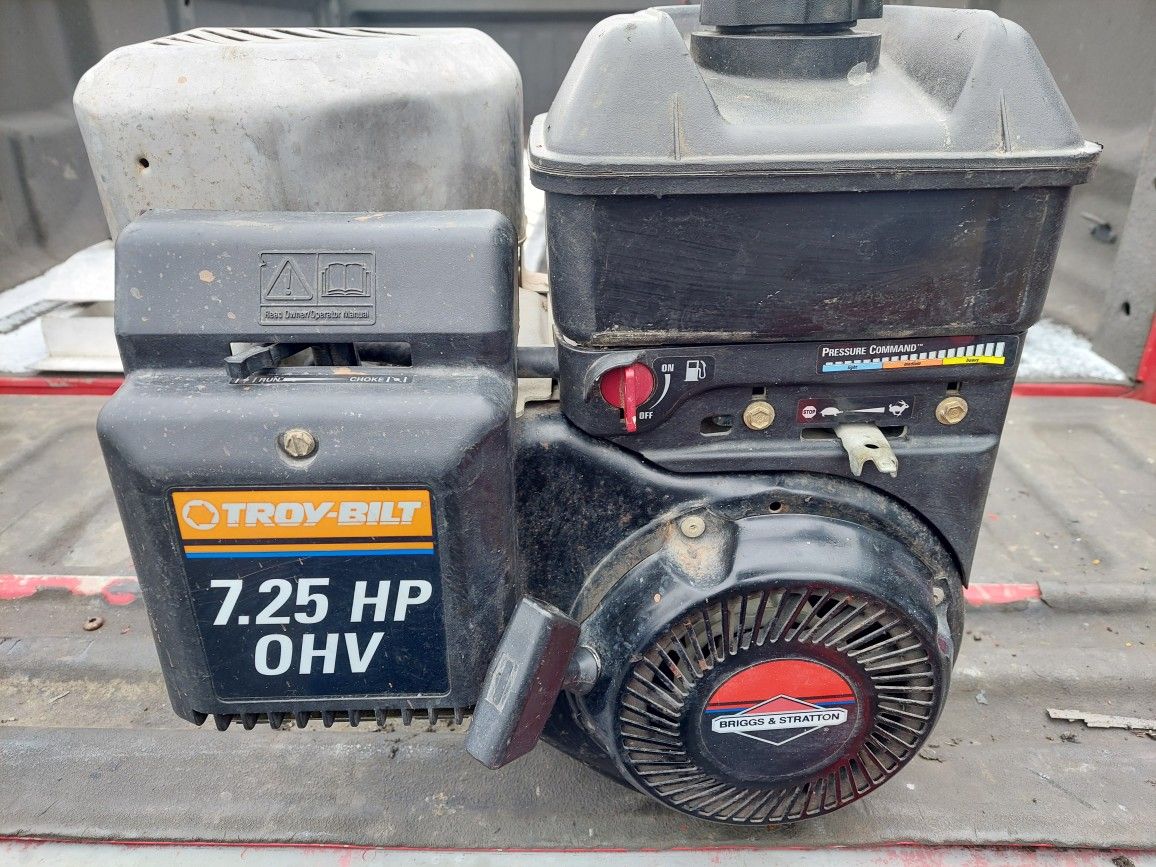 Briggs And Stratton Intek OHV 7.25 Horsepower Horizontal Shaft Engine