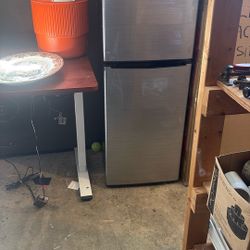 Whirlpool Mini Fridge And Freezer