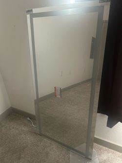 Led bathroom mirror