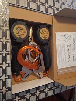 Dual Web Leg Retractable Lanyard